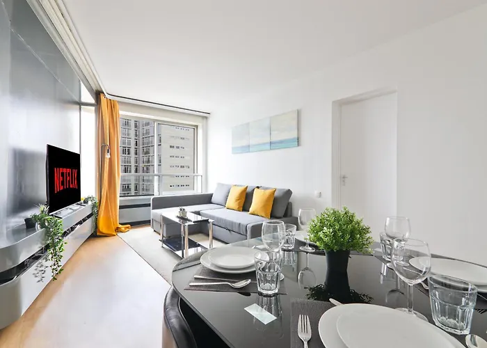 Quartier Tour Eiffel 5 Free Netflix * باريس